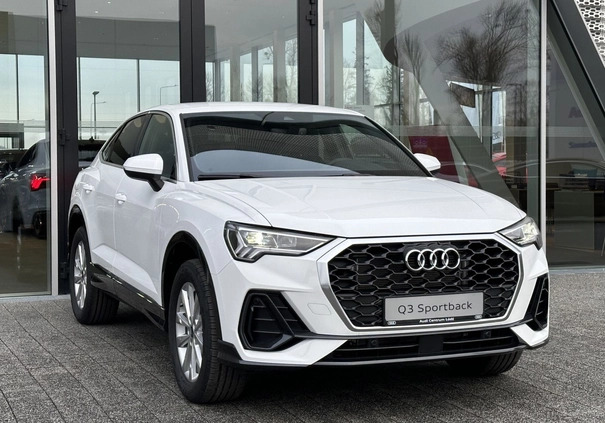 Audi Q3 cena 188100 przebieg: 5, rok produkcji 2024 z Dzierzgoń małe 326